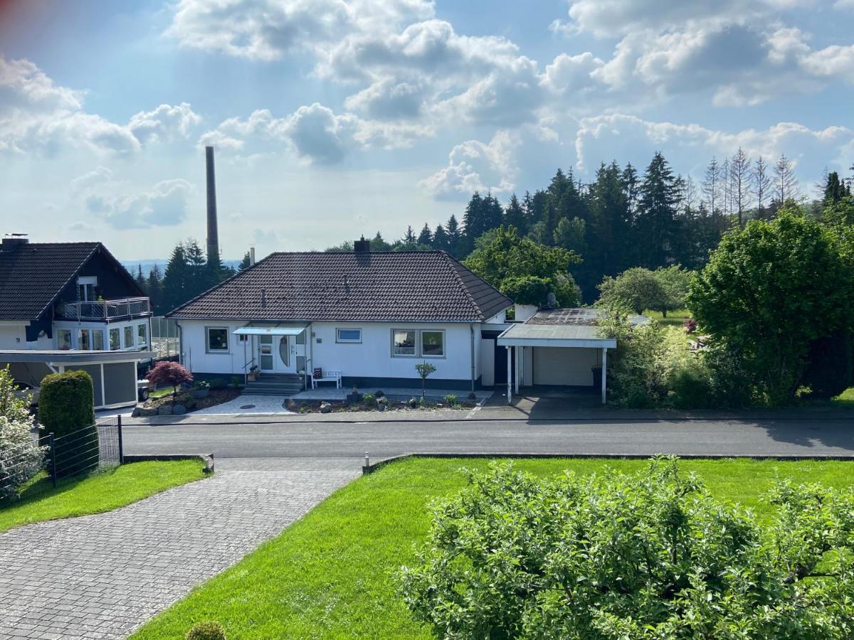 Buchlindenweg - Zimmer & Ferienwohnung Breitscheid  Exterior photo